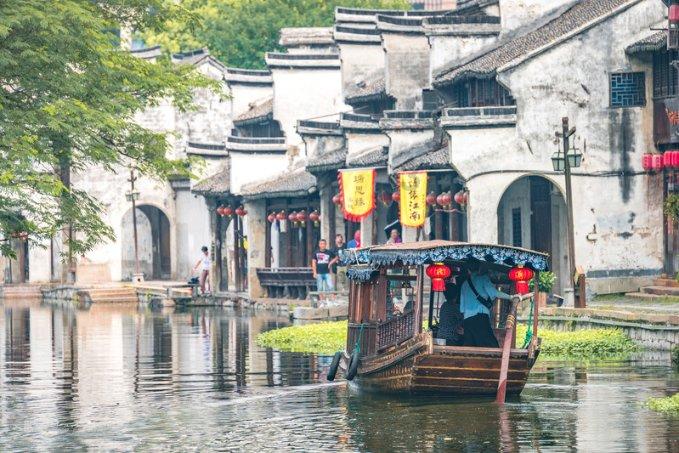 南北分治:冯弘为爱子娇妻甘心弃国,李顺收重金贿赂谎言欺主